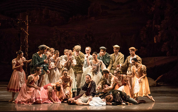 20161022_MCB_Giselle_Act1_2Cast_Tricia_Arsht_73A9457