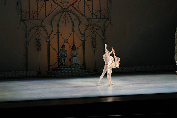 20141223_Nutcracker_ARTC_Pasdedeux_AL1B5742