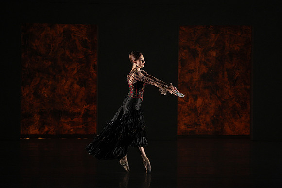 20150212_Carmen_Dress_Reh_9C7C1056
