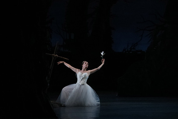 20161023_MCB_Giselle_Act2_3Cast_Jennifer_Laurent_Arsht__73A5059