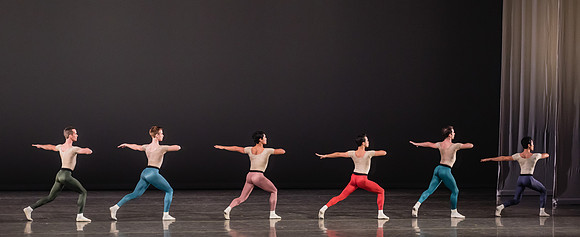 20170113_Glass_Pieces_Akhnaten_PR_MCB_Arsht_73A0983