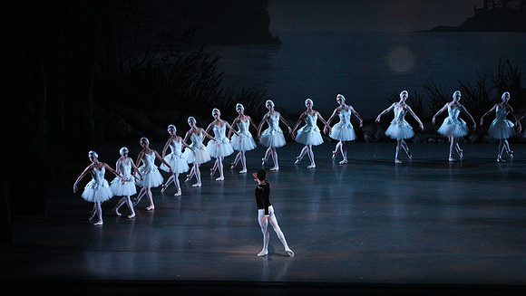 20151114_Swan_Lake_George_Balanchine_Kravis_IMG_6758