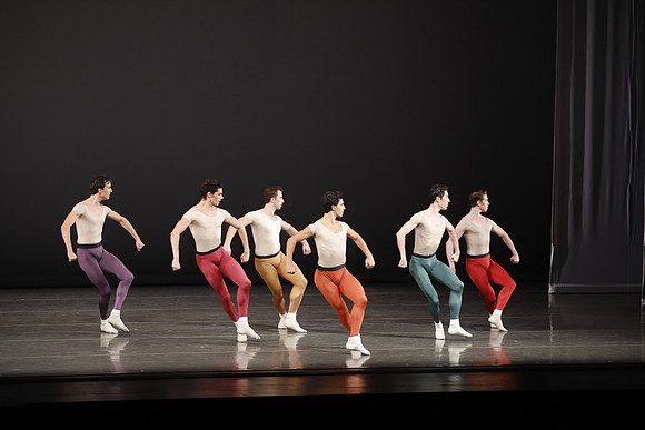 20170113_Glass_Pieces_Akhnaten_PR_MCB_Arsht_73A0730