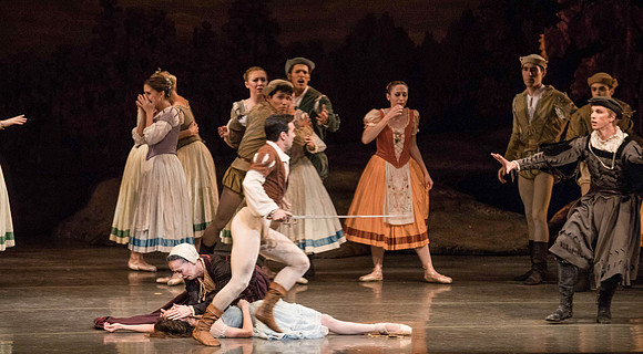 20161022_MCB_Giselle_Act1_2Cast_Tricia_Arsht_73A9364