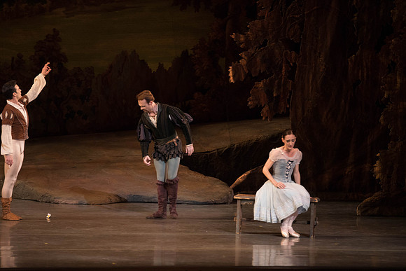 20161022_MCB_Giselle_Act1_2Cast_Tricia_Arsht_Arsht_73A6053