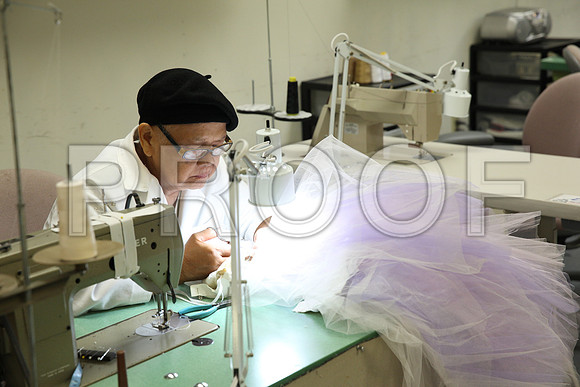 20150901_Fitting_Swan_Lake_Wardrobe_IMG_6347