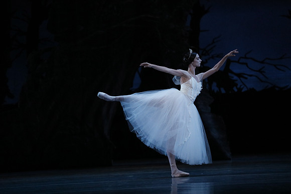 20161020_MCB_Giselle_Act2_DRDA_Arsht_73A5985