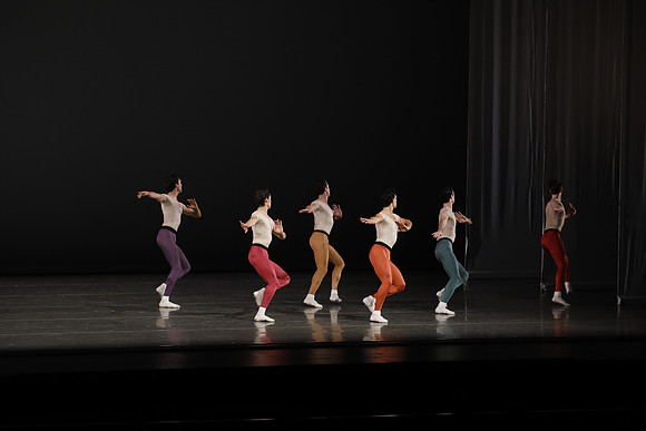 20170113_Glass_Pieces_Akhnaten_PR_MCB_Arsht_73A0807