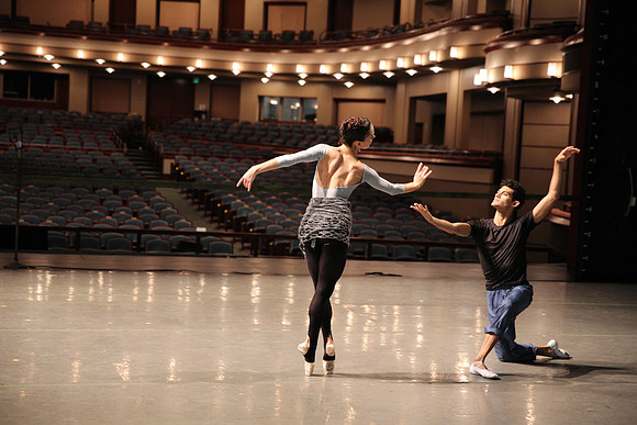 20151025_MCB_Back_Stage_2Cast_Arsht_IMG_7516