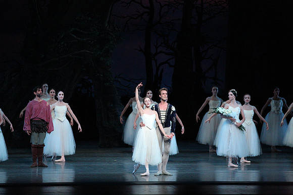 20161021_MCB_Giselle_Act2_Preformance_Arsht_9C7C0055