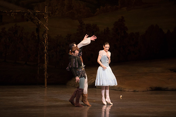 20161022_MCB_Giselle_Act1_2Cast_Tricia_Arsht_Arsht_73A6026
