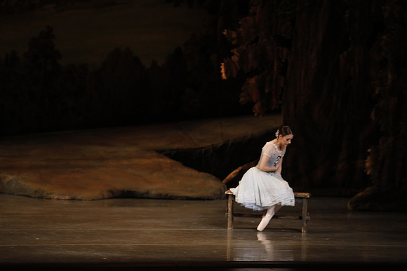 20161023_MCB_Giselle_Act1_3Cast_Jennifer_Laurent_Arsht__73A1796