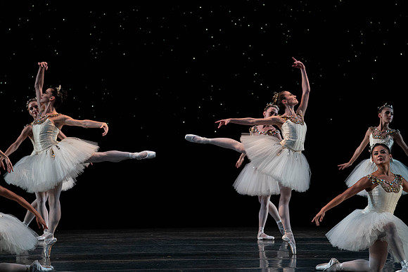 20220317_Dimonds_Dress Rehearsal_DSC1426
