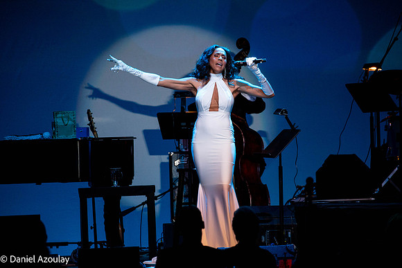 20201219_Deborah_Cox_9C7C3901