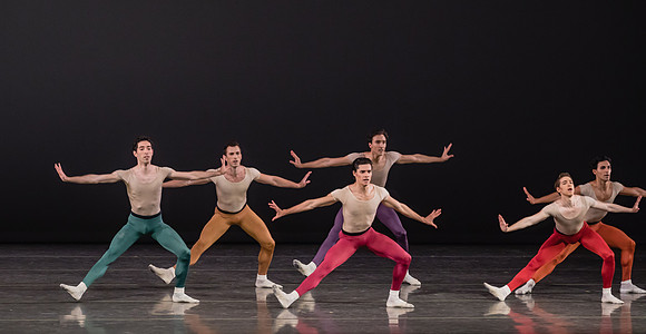 20170113_Glass_Pieces_Akhnaten_PR_MCB_Arsht_73A0949