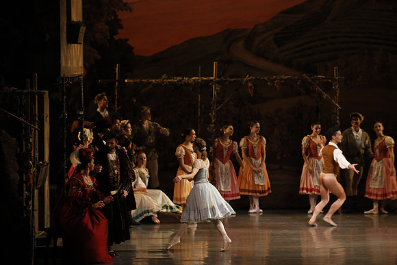 20161021_MCB_Giselle_Act1_Preformance_Arsht_73A0103