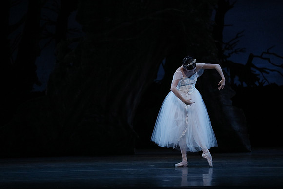 20161020_MCB_Giselle_Act2_DRDA_Arsht_73A5990