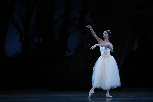20161020_MCB_Giselle_Act2_DRDA_Arsht_73A5982