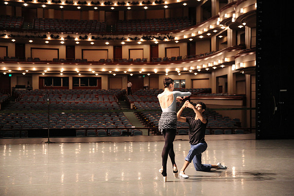 20151025_MCB_Back_Stage_2Cast_Arsht_IMG_7522