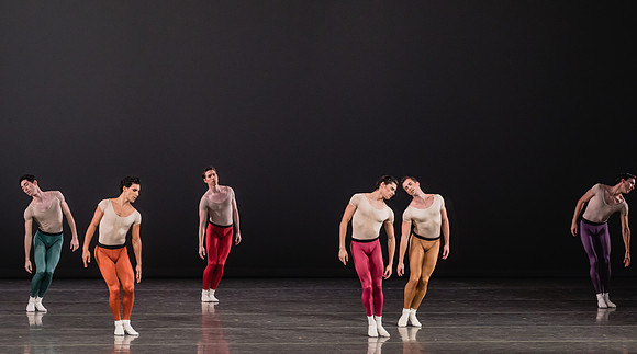 20170113_Glass_Pieces_Akhnaten_PR_MCB_Arsht_73A0886
