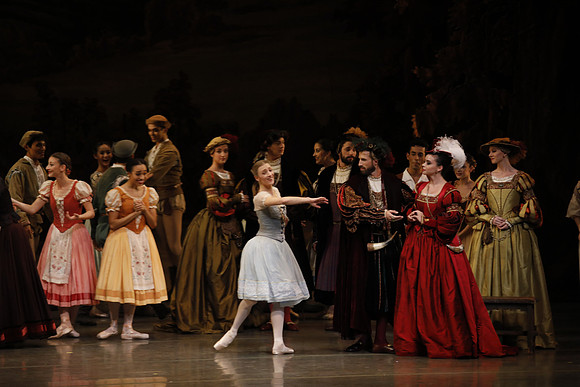 20161021_MCB_Giselle_Act1_Preformance_Arsht_73A0069