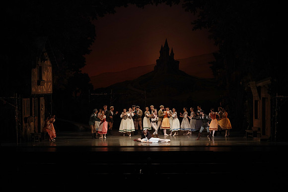 20161020_MCB_Giselle_Act1_DRSH_75A0051
