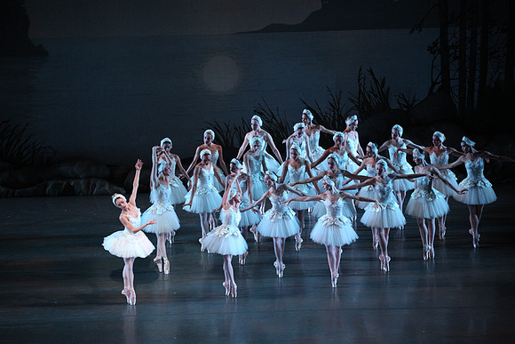 20151114_Swan_Lake_George_Balanchine_Kravis_IMG_6532