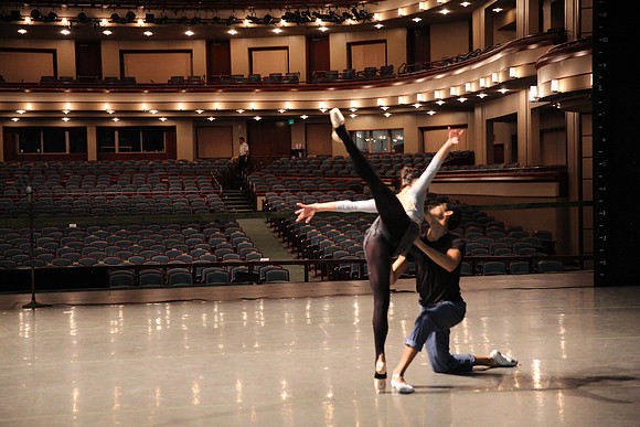 20151025_MCB_Back_Stage_2Cast_Arsht_IMG_7523