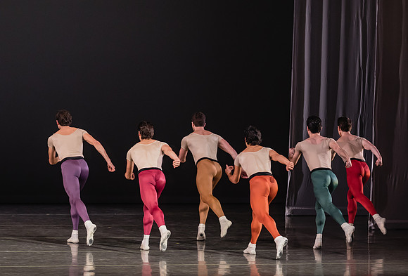 20170113_Glass_Pieces_Akhnaten_PR_MCB_Arsht_73A0760