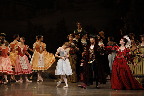 20161021_MCB_Giselle_Act1_Preformance_Arsht_73A0075