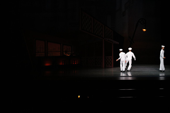 20151022_MCB_Fancy_Free_Warmup_Stage_Arsht_75A5322