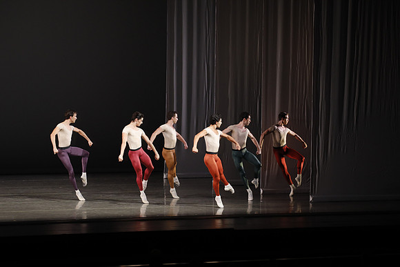 20170113_Glass_Pieces_Akhnaten_PR_MCB_Arsht_73A0753
