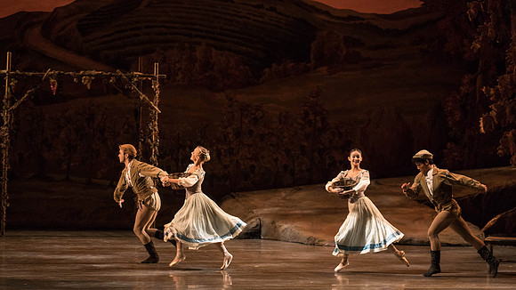 20161022_MCB_Giselle_Act1_2Cast_Tricia_Arsht_Arsht_73A5541