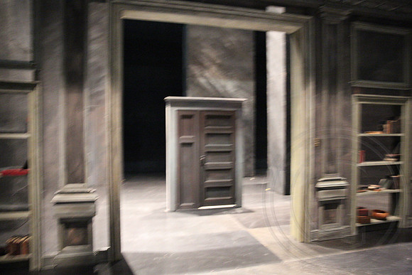 20150507_Opera_The_Consul_Backstage_9C7C4760
