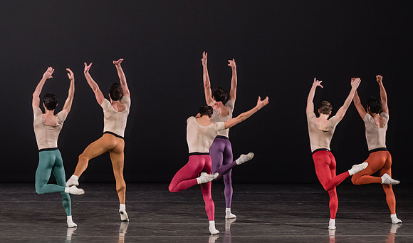 20170113_Glass_Pieces_Akhnaten_PR_MCB_Arsht_73A0937