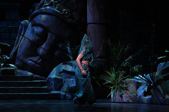 20150226_The_Pearl_Fisher_Act_39C7C1717
