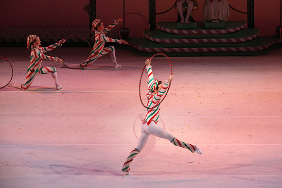 20141229_Nutcracker_WPB_Hoops_CG3P1358