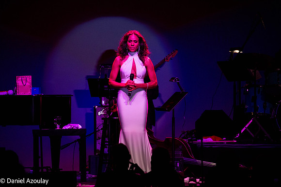 20201219_Deborah_Cox_9C7C4093