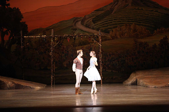 20161020_MCB_Giselle_Act1_DRNN_Arsht_9C7C0177