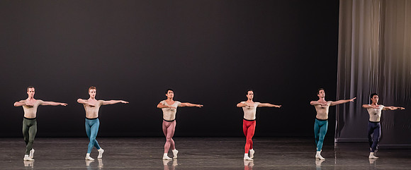 20170113_Glass_Pieces_Akhnaten_PR_MCB_Arsht_73A0998