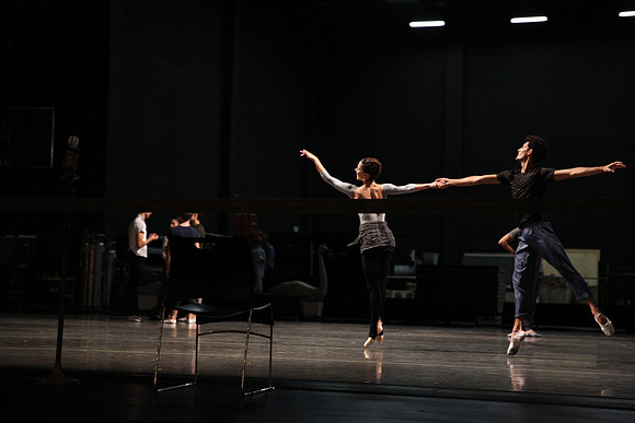 20151025_MCB_Back_Stage_2Cast_Arsht_IMG_7498