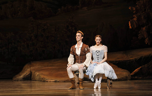 20161020_MCB_Giselle_Act1_DRDA_Arsht_73A3543