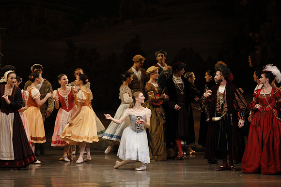 20161021_MCB_Giselle_Act1_Preformance_Arsht_73A0073