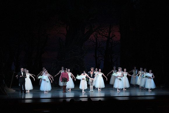 20161021_MCB_Giselle_Act2_Preformance_Arsht_9C7C0130