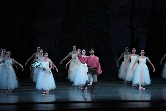 20161021_MCB_Giselle_Act2_Preformance_Arsht_9C7C0031