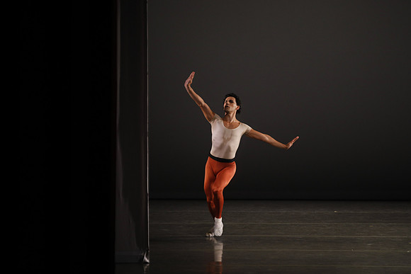 20170113_Glass_Pieces_Akhnaten_PR_MCB_Arsht_73A0680
