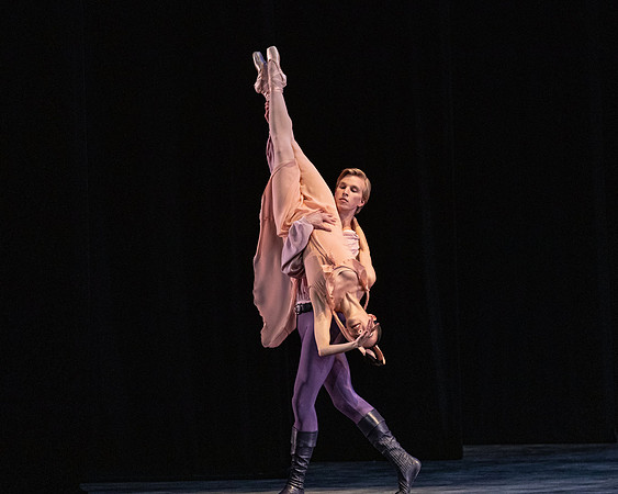 20190110_Dance_at_a_Gathering_MG_7699