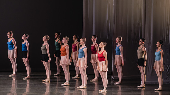20170113_Glass_Pieces_Akhnaten_PR_MCB_Arsht_73A1652