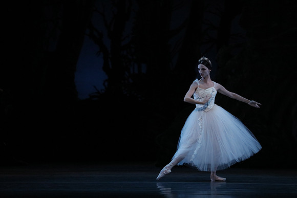 20161020_MCB_Giselle_Act2_DRDA_Arsht_73A6025