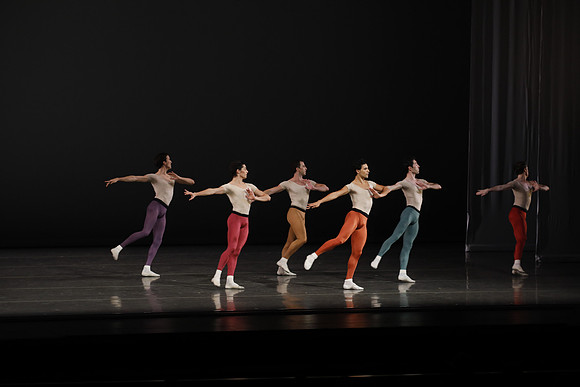 20170113_Glass_Pieces_Akhnaten_PR_MCB_Arsht_73A0805